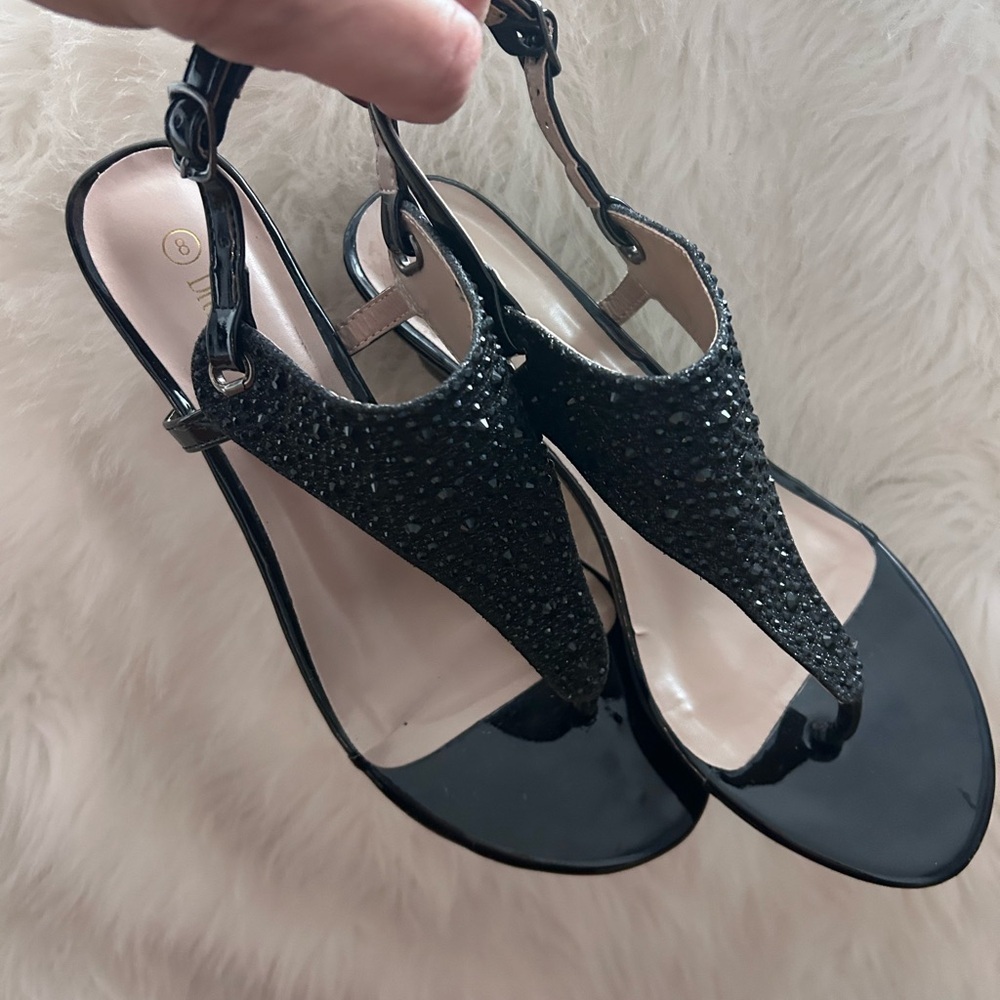 Dream Pairs Black Jeweled Thong Wedge Sandals - Picture 8 of 10